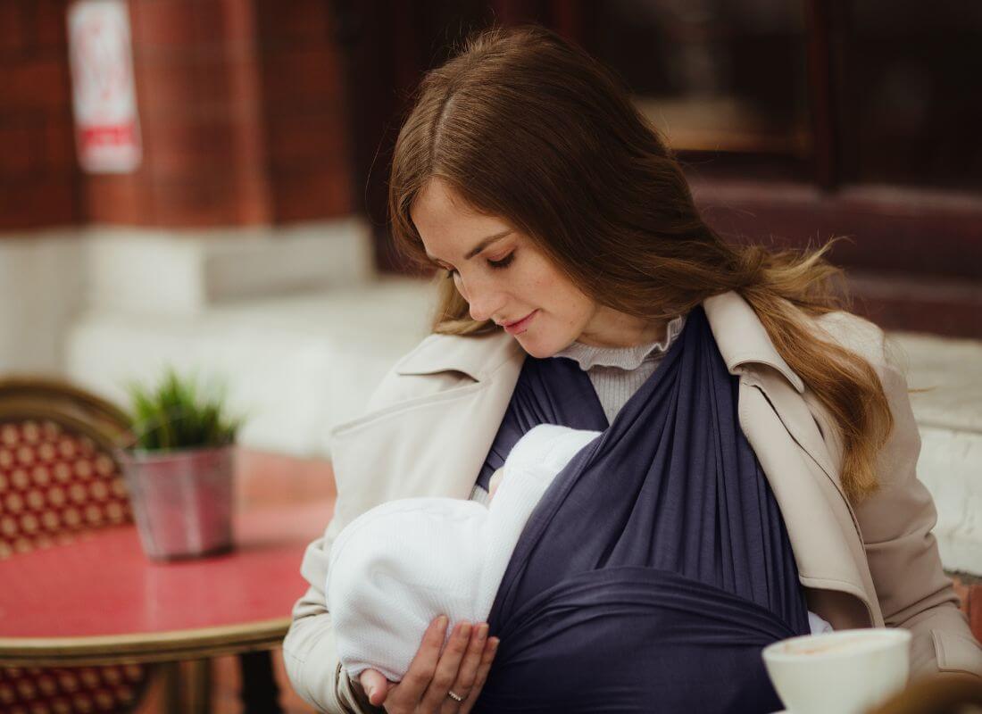 Can you breastfeed in your baby wrap or carrier 1